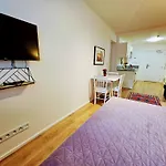 Terrace-view 2br For Business & Leisure, Free Parking & Gym, Near Metro & Aqua Sport Centre Apartamento Praga