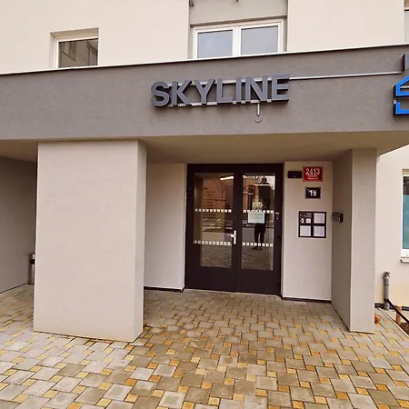 Terrace-view 2br For Business & Leisure, Free Parking & Gym, Near Metro & Aqua Sport Centre Lägenhet Prag