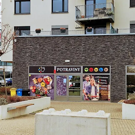 Terrace-view 2br For Business & Leisure, Free Parking & Gym, Near Metro & Aqua Sport Centre *