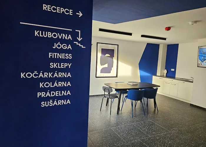 Apartment Terrace-view 2br For Business & Leisure, Free Parking & Gym, Near Metro & Aqua Sport Centre Prague
