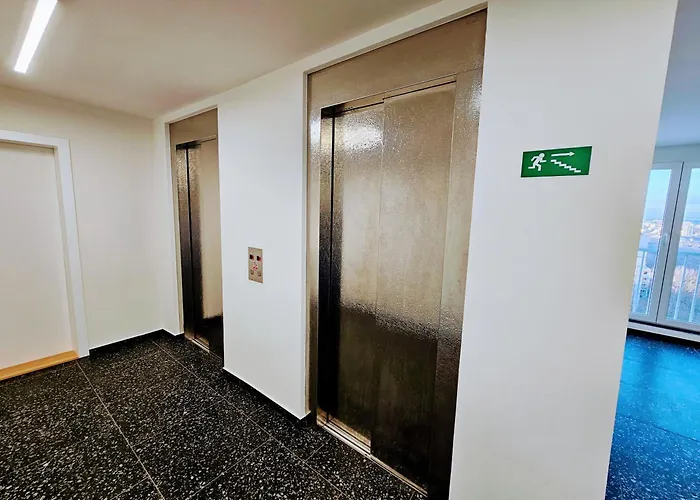 Apartment Terrace-view 2br For Business & Leisure, Free Parking & Gym, Near Metro & Aqua Sport Centre *