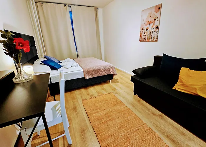 Terrace-view 2br For Business & Leisure, Free Parking & Gym, Near Metro & Aqua Sport Centre *