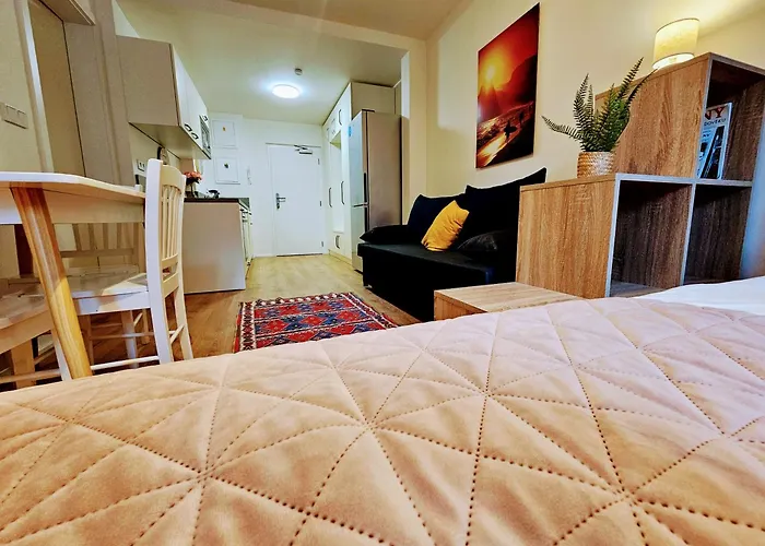 Apartment Terrace-view 2br For Business & Leisure, Free Parking & Gym, Near Metro & Aqua Sport Centre