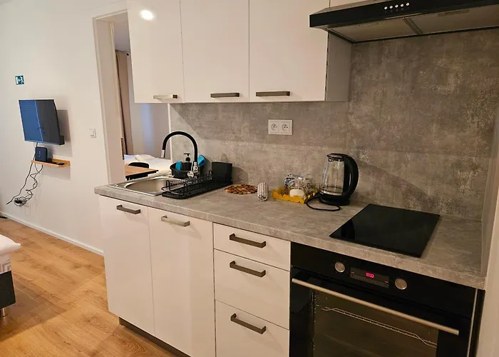 Apartment Terrace-view 2br For Business & Leisure, Free Parking & Gym, Near Metro & Aqua Sport Centre *