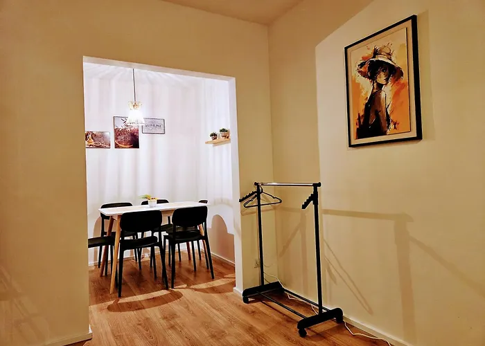 Terrace-view 2br For Business & Leisure, Free Parking & Gym, Near Metro & Aqua Sport Centre