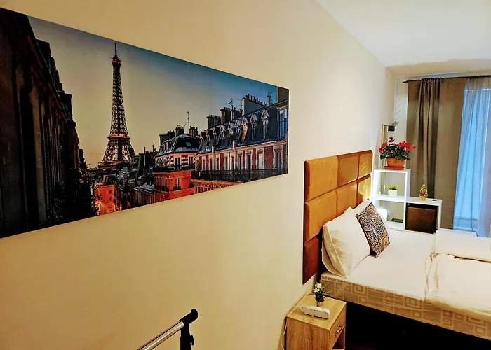 Terrace-view 2br For Business & Leisure, Free Parking & Gym, Near Metro & Aqua Sport Centre * Prague